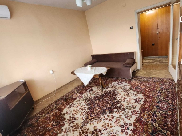 Тристаен апартамент в Търговище, Център - 75 кв.м за 578 €/кв.м - Снимка #1