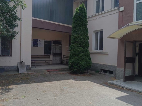 Промишлена сграда в Добрич, Промишлена зона - Север - 1080 кв.м за 73 €/кв.м - Снимка #1