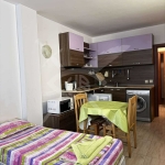 Дава се под наем Едностаен апартамент в к.к. Св.Св. Константин и Елена - 45 кв.м за 398.82 € - Снимка #1