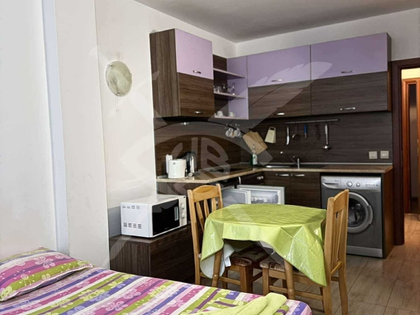 Дава се под наем Едностаен апартамент в к.к. Св.Св. Константин и Елена - 45 кв.м за 398.82 € - Снимка #1