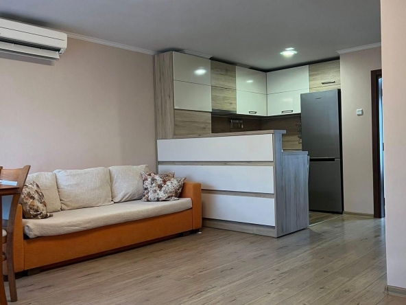 Дава се под наем Двустаен апартамент в Варна, Галата - 65 кв.м за 548.25 € - Снимка #1