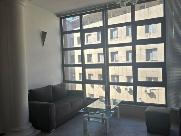 Дава се под наем Двустаен апартамент в София, Център - 70 кв.м за 796.62 € - Снимка #1