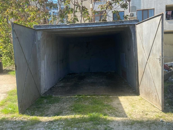 Гараж / Паркомясто в Пловдив, Кършияка - 18 кв.м за 57 €/кв.м - Снимка #1