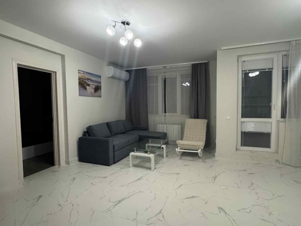 Дава се под наем Тристаен апартамент в София, Надежда 2 - 96 кв.м за 797.64 € - Снимка #1