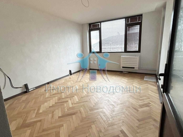 Едностаен апартамент в Шумен, Пазара - 42 кв.м за 1931 €/кв.м - Снимка #1