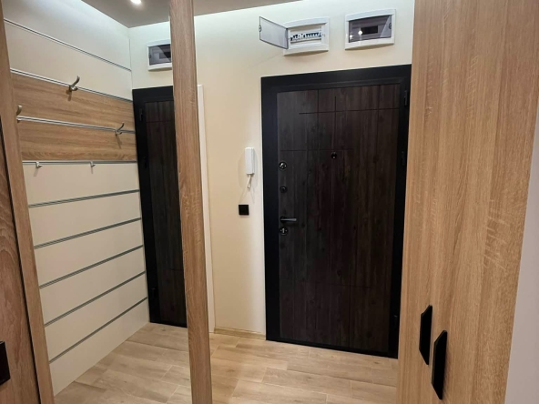 Тристаен апартамент в Варна, Младост 1 - 84 кв.м за 1396 €/кв.м - Снимка #1