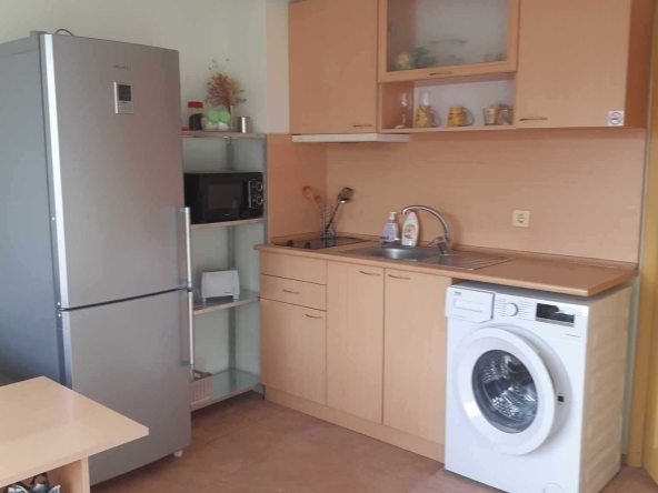 Дава се под наем Двустаен апартамент в к.к. Слънчев бряг - 55 кв.м за 2094.57 € - Снимка #1