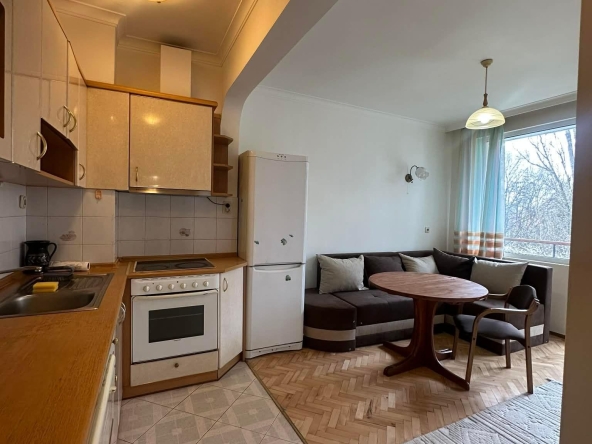 Дава се под наем Тристаен апартамент в София, Хиподрума - 80 кв.м за 647.19 € - Снимка #1