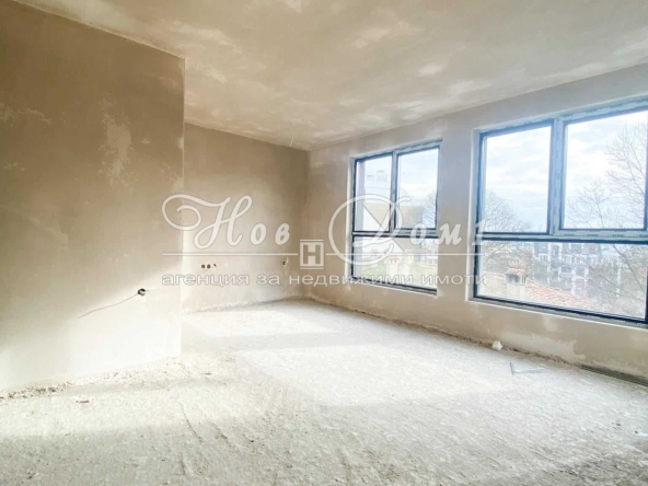 Едностаен апартамент в Варна, Център - 34 кв.м за 2085 €/кв.м - Снимка #1