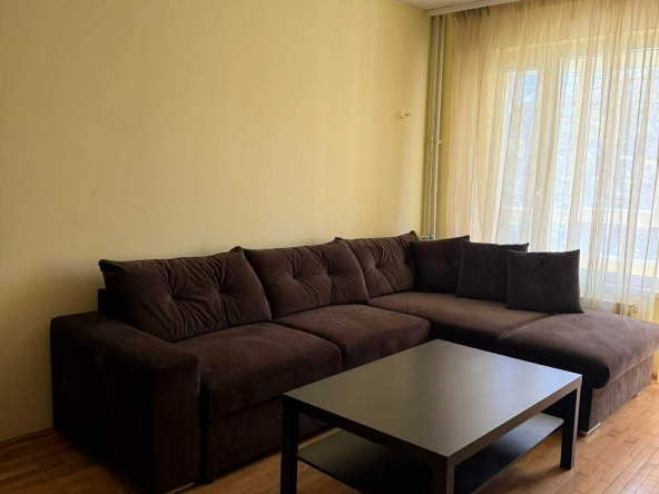 Дава се под наем Двустаен апартамент в София, Лозенец - 65 кв.м за 648.21 € - Снимка #1