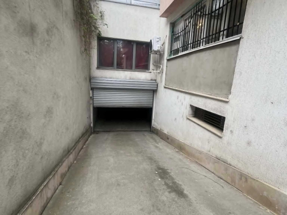 Гараж / Паркомясто в София, Център - 15 кв.м за 1700 €/кв.м - Снимка #1