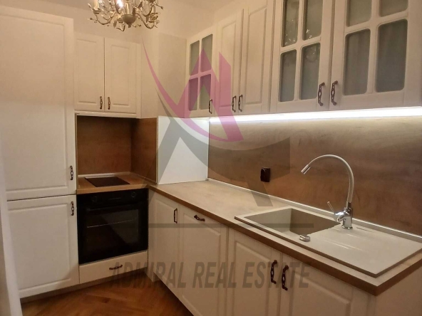 Дава се под наем Тристаен апартамент в Варна, Базар Левски - 80 кв.м за 698.19 € - Снимка #1