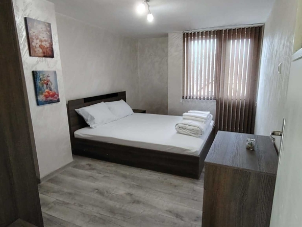 Дава се под наем Къща в Мездра - 90 кв.м за 298.86 € - Снимка #1