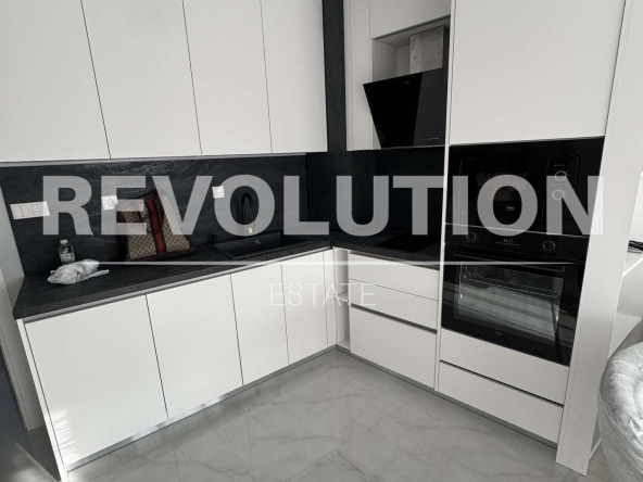 Дава се под наем Двустаен апартамент в Пловдив, Кършияка - 72 кв.м за 550 € - Снимка #1