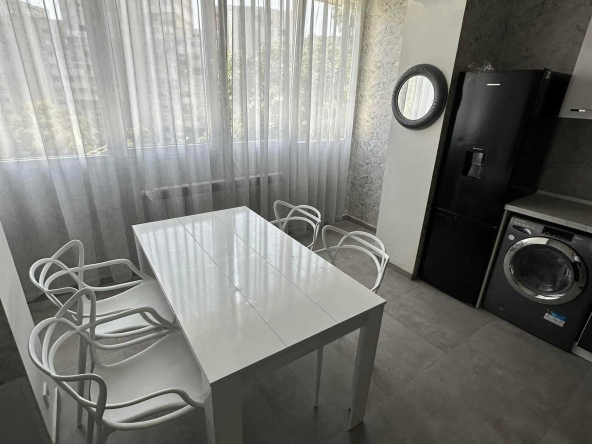 Дава се под наем Тристаен апартамент в София, Красна поляна 2 - 80 кв.м за 700 € - Снимка #1