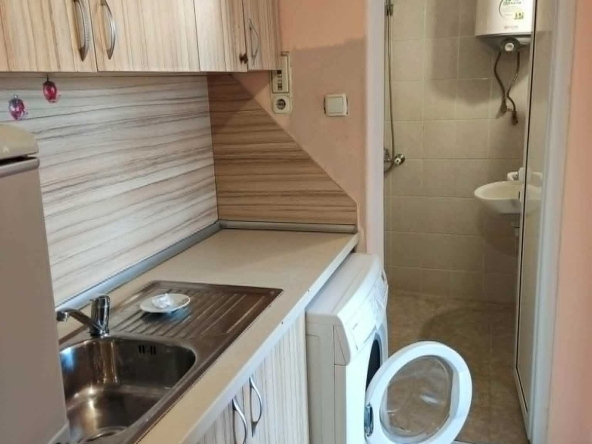 Дава се под наем Едностаен апартамент в Русе, Център - 45 кв.м за 298.86 € - Снимка #1