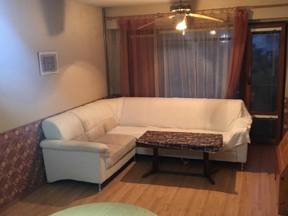 Дава се под наем Двустаен апартамент в Бургас, Славейков - 75 кв.м за 255 € - Снимка #1