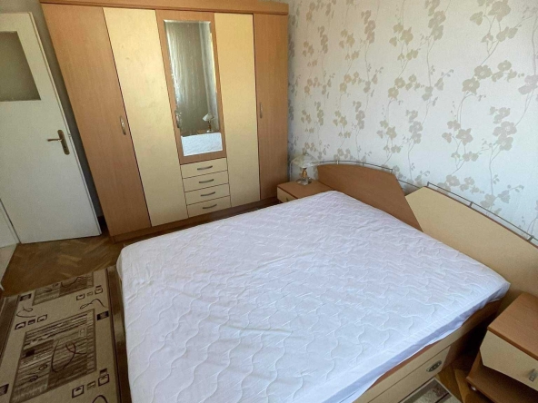 Дава се под наем Двустаен апартамент в Бургас, Център - 800 кв.м за 408 € - Снимка #1