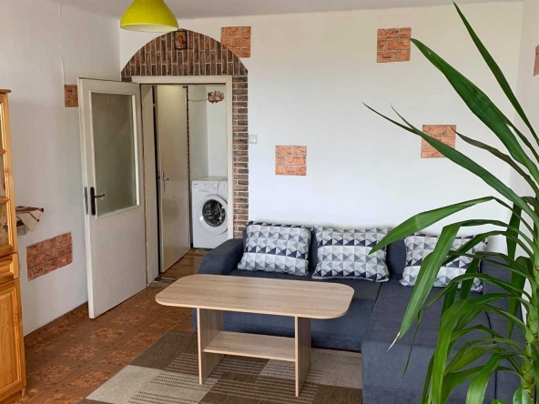 Дава се под наем Двустаен апартамент в Бургас, Зорница - 64 кв.м за 168.3 € - Снимка #1