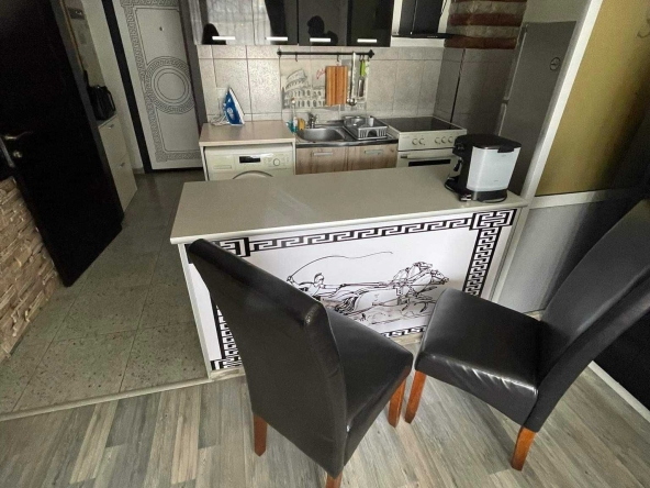 Дава се под наем Двустаен апартамент в Бургас, Възраждане - 43 кв.м за 408 € - Снимка #1