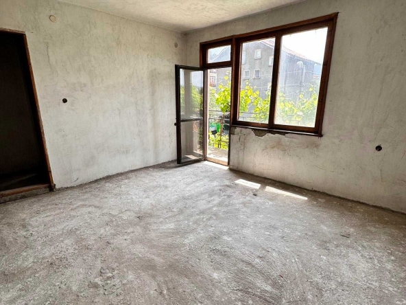 Етаж от къща в Перник, Могиличе - 136 кв.м за 361 €/кв.м - Снимка #1