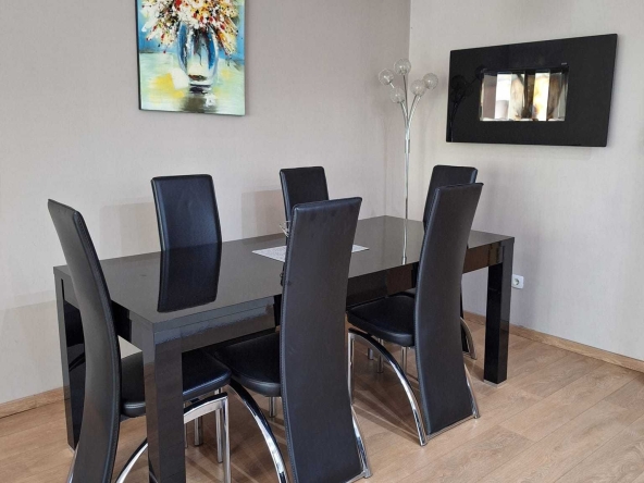 Дава се под наем Двустаен апартамент в София, Витоша - 94 кв.м за 600 € - Снимка #1