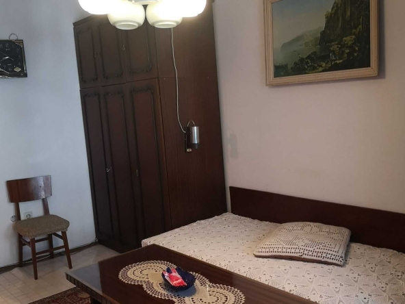 Дава се под наем Едностаен апартамент в Бургас, Лазур - 45 кв.м за 153 € - Снимка #1