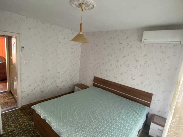 Дава се под наем Двустаен апартамент в Бургас, Славейков - 65 кв.м за 306 € - Снимка #1