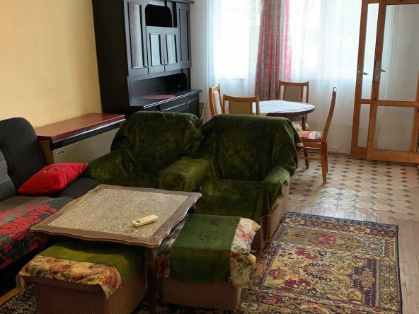 Дава се под наем Тристаен апартамент в Бургас, Възраждане - 67 кв.м за 204 € - Снимка #1