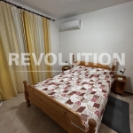 Дава се под наем Тристаен апартамент в Варна, м-т Траката - 65 кв.м за 500 € - Снимка #1