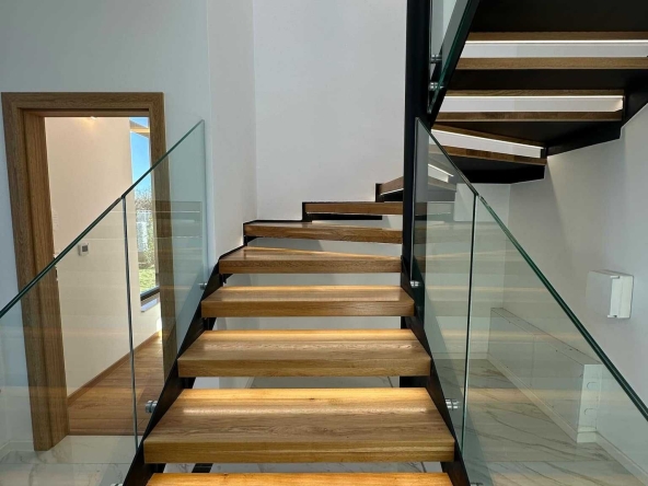 Къща в с. Марково, Област Пловдив - 280 кв.м за 2143 €/кв.м - Снимка #1