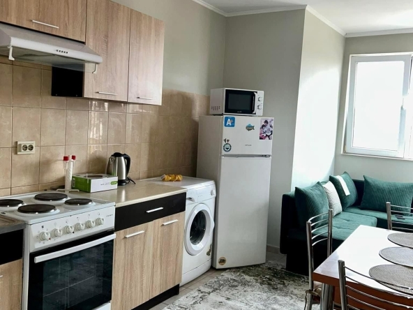 Дава се под наем Двустаен апартамент в Пловдив, Център - 80 кв.м за 350 € - Снимка #1