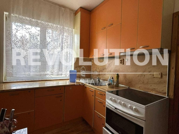 Дава се под наем Двустаен апартамент в Пловдив, Христо Смирненски - 64 кв.м за 300 € - Снимка #1