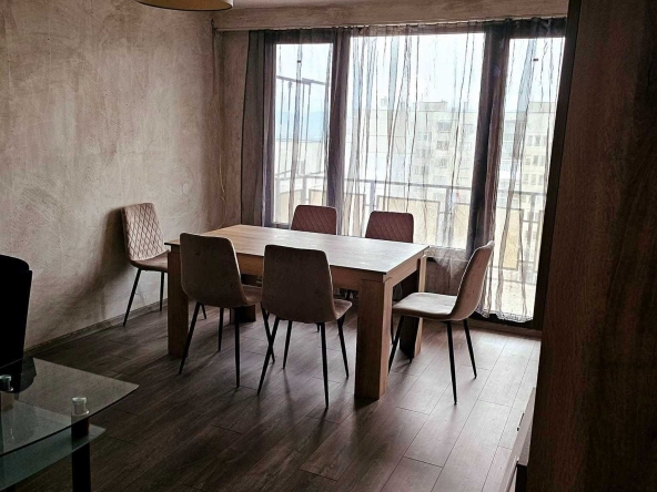 Тристаен апартамент в Казанлък - 86 кв.м за 724 €/кв.м - Снимка #1