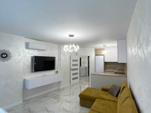 Двустаен апартамент в Варна, Цветен квартал - 74 кв.м за 3514 €/кв.м - Снимка #1