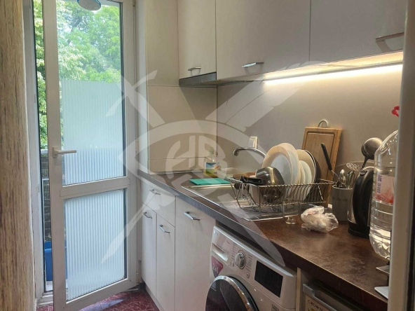 Дава се под наем Тристаен апартамент в Варна, Генералите - 50 кв.м за 425 € - Снимка #1