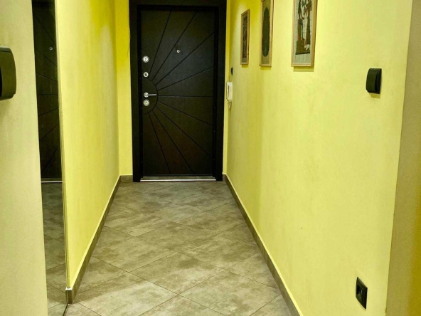 Дава се под наем Двустаен апартамент в Бургас, Възраждане - 80 кв.м за 225 € - Снимка #1