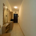 Дава се под наем Тристаен апартамент в Бургас, Славейков - 80 кв.м за 250 € - Снимка #1