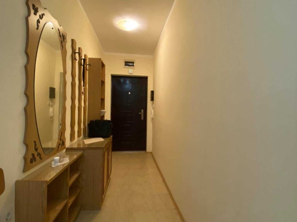 Дава се под наем Тристаен апартамент в Бургас, Славейков - 80 кв.м за 250 € - Снимка #1