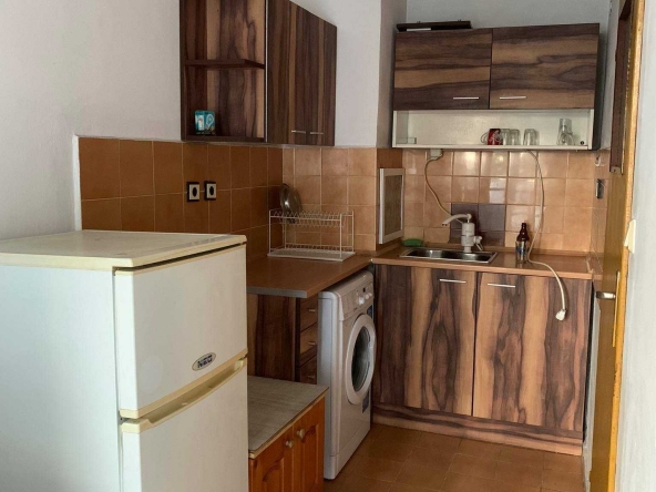 Дава се под наем Двустаен апартамент в Бургас, Възраждане - 45 кв.м за 135 € - Снимка #1