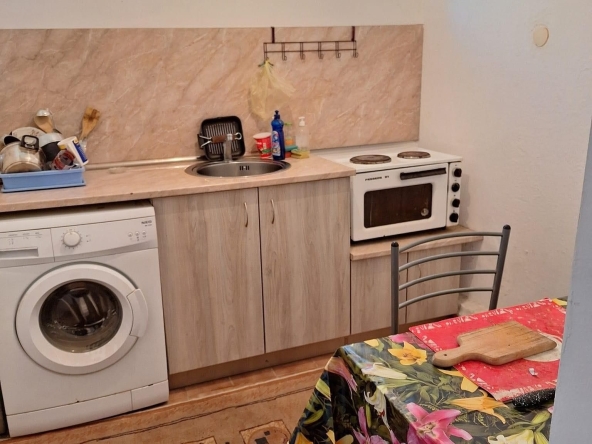 Дава се под наем  в Пловдив, Център - 15 кв.м за 112.2 € - Снимка #1