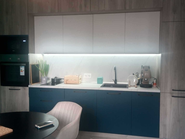 Къща в Божурище - 240 кв.м за 1875 €/кв.м - Снимка #1