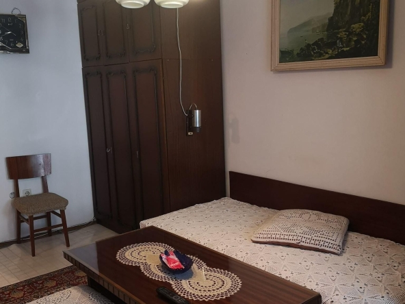 Дава се под наем Едностаен апартамент в Бургас, Лазур - 45 кв.м за 280.5 € - Снимка #1