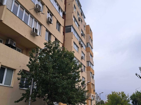 Дава се под наем Двустаен апартамент в Варна, Възраждане 1 - 44 кв.м за 73000 € - Снимка #1