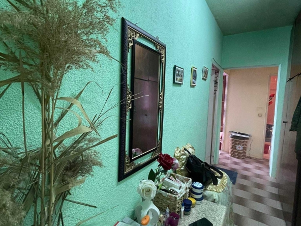 Тристаен апартамент в Търговище, Боровец - 70 кв.м за 802 €/кв.м - Снимка #1