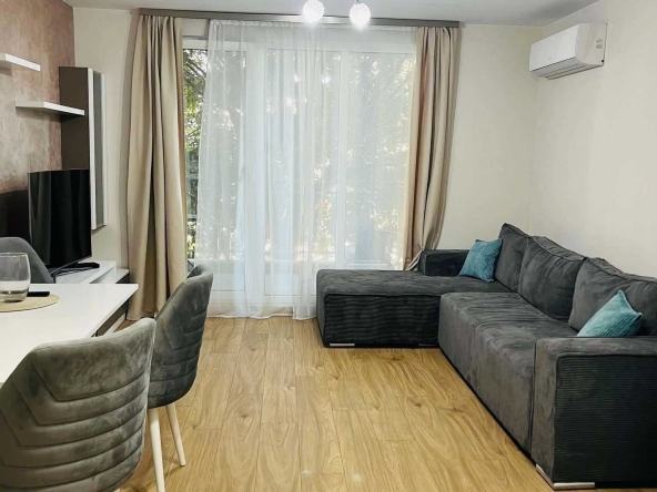 Дава се под наем Двустаен апартамент в Бургас, Братя Миладинови - 68 кв.м за 561 € - Снимка #1