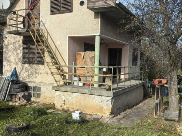 Къща в Враца, Дъбника - 50 кв.м за 816 €/кв.м - Снимка #1