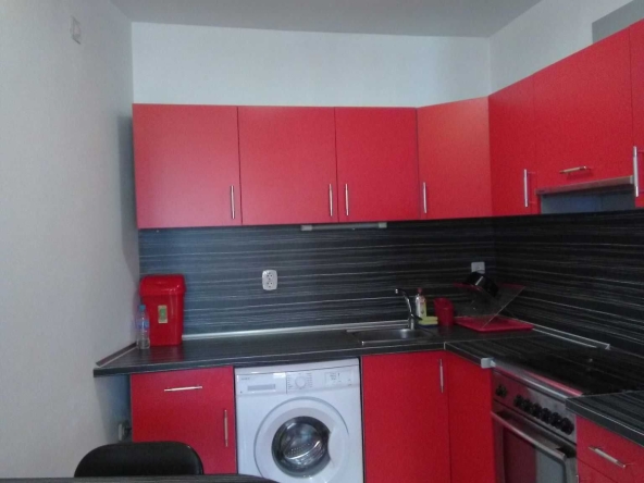 Дава се под наем Двустаен апартамент в Пловдив, Тракия - 66 кв.м за 350 € - Снимка #1