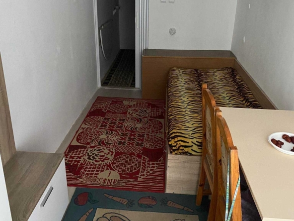 Дава се под наем Едностаен апартамент в Бургас, Възраждане - 23 кв.м за 135 € - Снимка #1