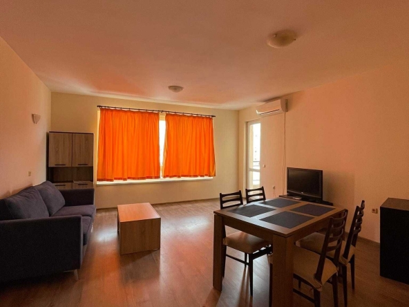 Дава се под наем Двустаен апартамент в Бургас, Славейков - 75 кв.м за 225 € - Снимка #1